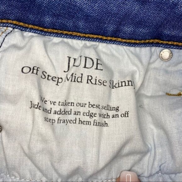 Black Orchid Jude Off Step Mid Rise Skinny - Picture 12 of 13